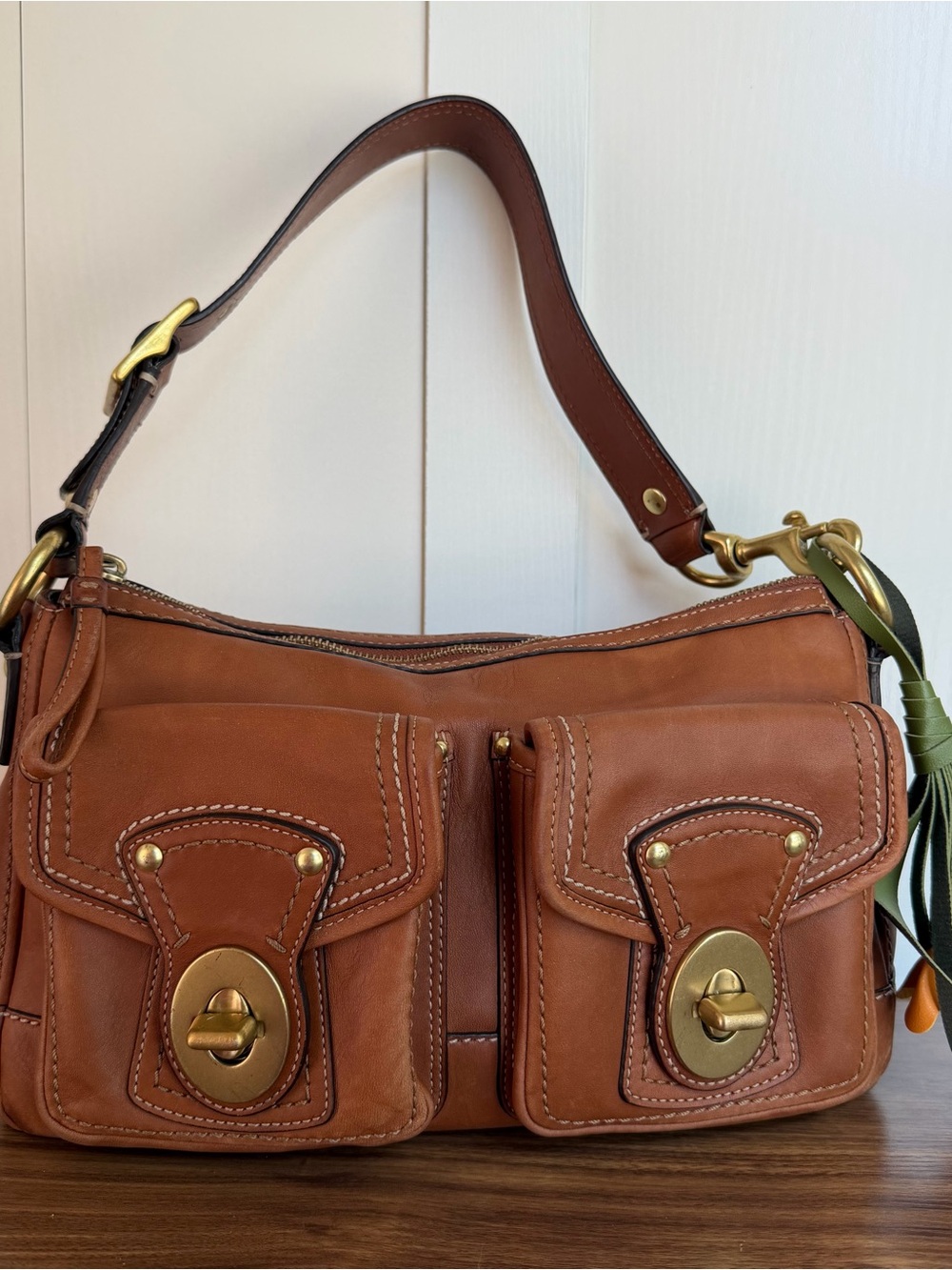 Coach Legacy Turnlock Shoulder Ba - Picture 2 of 9